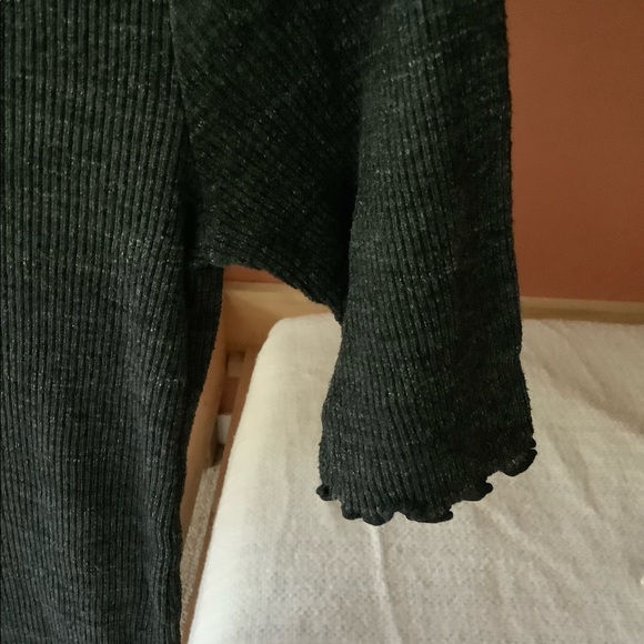 Tia (Anthropologie) ribbed lettuce hem top - Picture 3 of 7